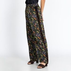Johnny Was Midnight Mariposa Lounge Pants
Size L, NEW with tags